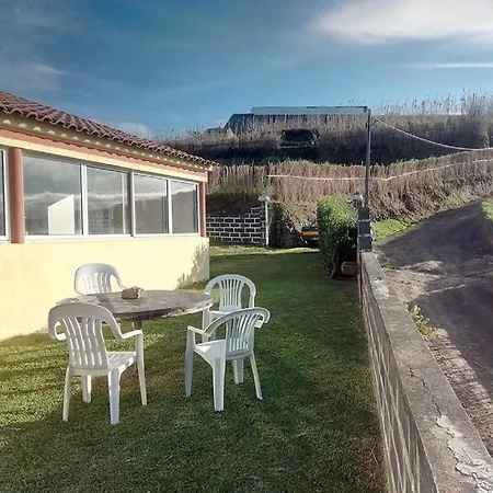 In Azores - S. Miguel منزل ريفي هيبيرا غْريندي